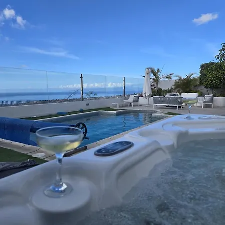 Exclusive Ocean View Heated Pool ヴィラ