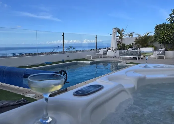 Exclusive Ocean View Heated Pool Villa